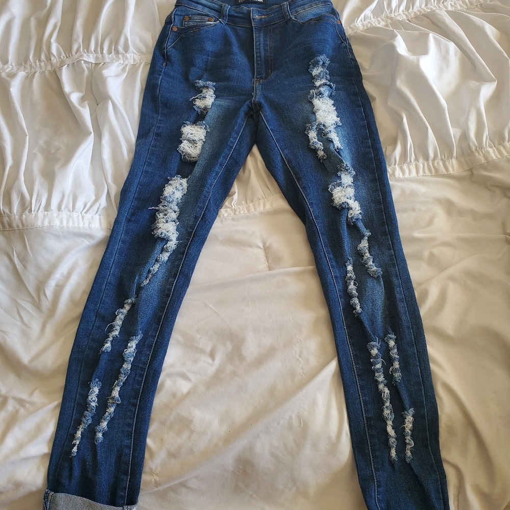 WOMAN'S JEANS